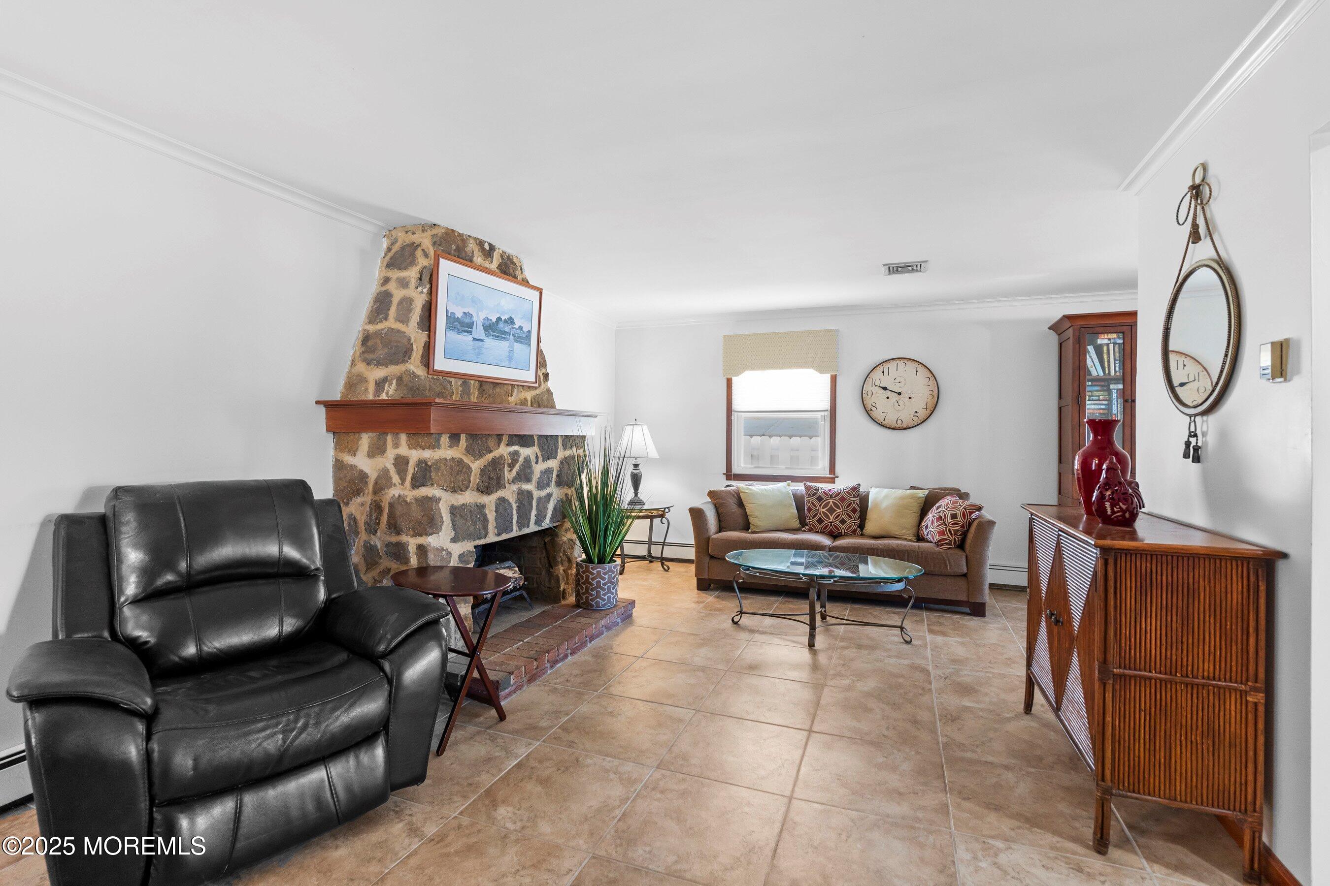 106 Seagoin Road Brick, NJ 08723 - Photo 6 of 53 06-Living 1A