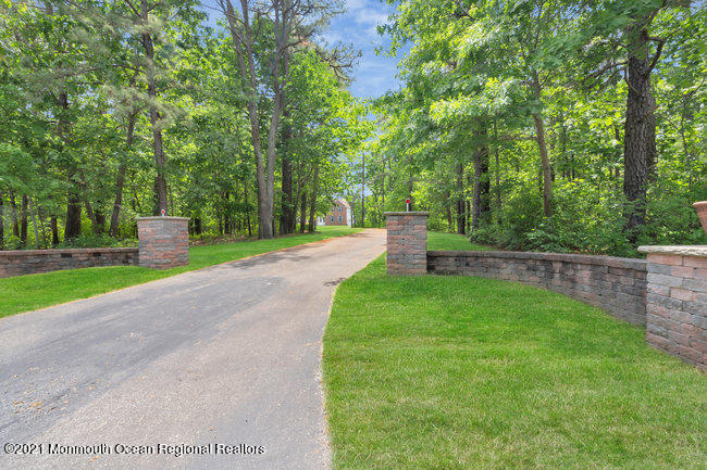 Driveway Entrance