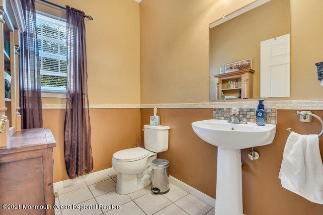27 Paint Island Spring Road Millstone Township, NJ 08510 - Photo 17 of 38 Powder Room