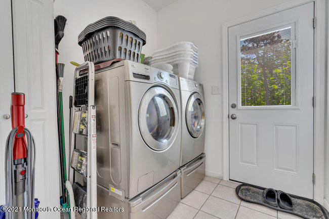 27 Paint Island Spring Road Millstone Township, NJ 08510 - Photo 19 of 38 Laundry Room