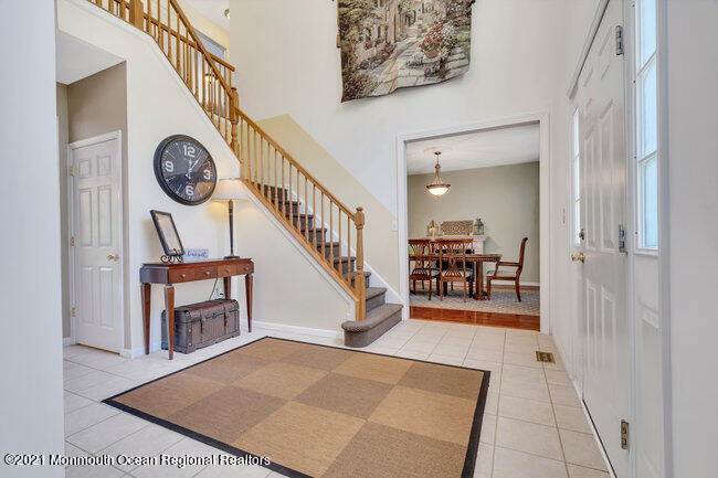 2-Story Foyer
