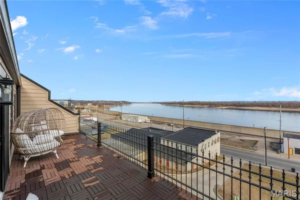 $586,900 | 327 Main Street, Cape Girardeau, MO 63701