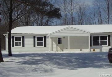 868 Milford Road Holly, MI 48442 - Photo 1 of 26 Front 1.jpg