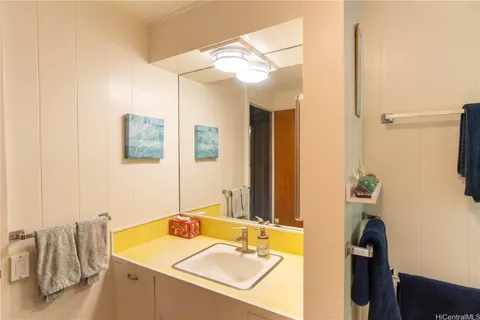 $1,925,000 | 41-1025 Nenue Street, Waimanalo, HI 96795