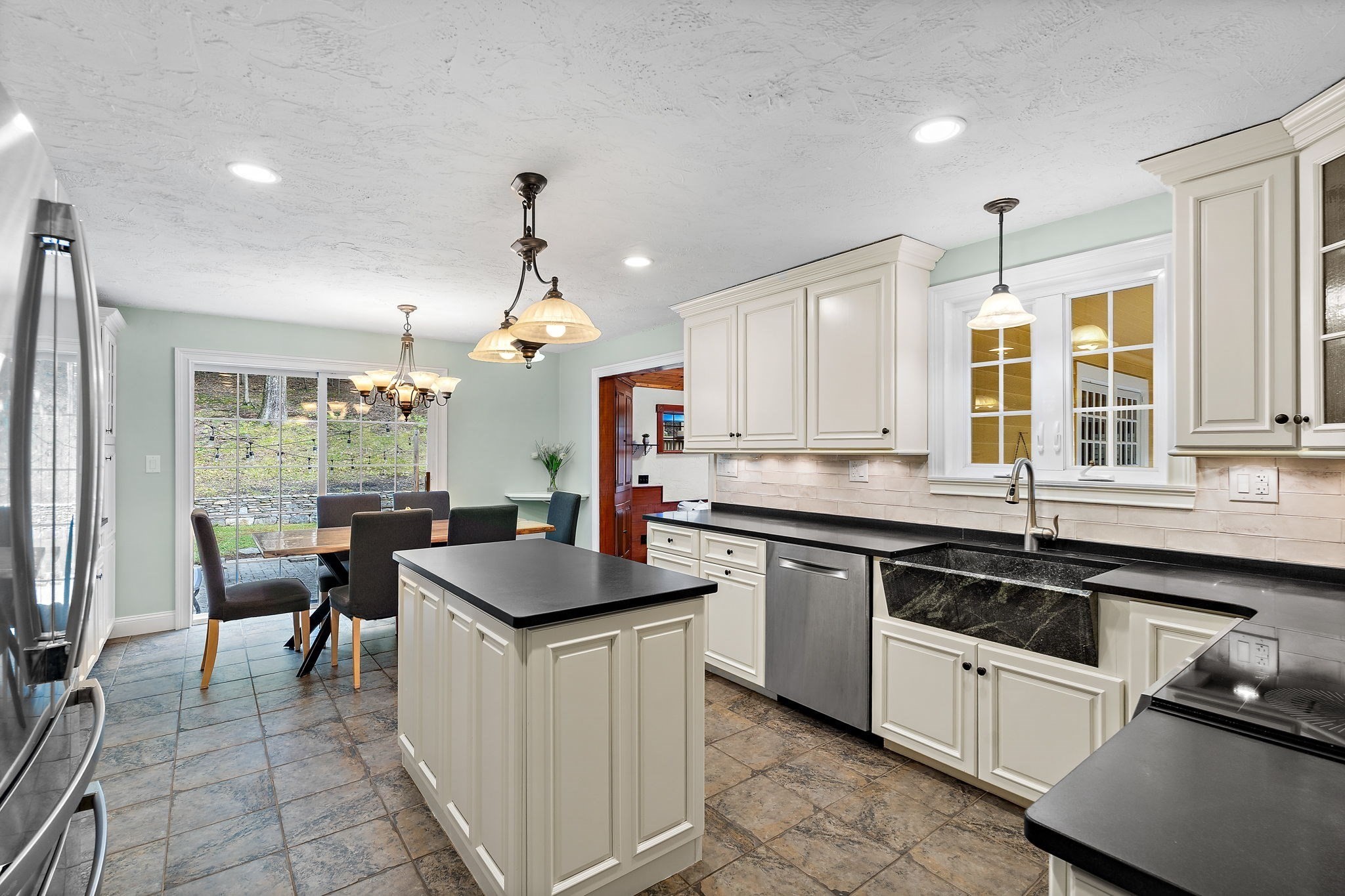 50 Nashaway Road Bolton, MA 01740 - Photo 6 of 36 Gallery Image 6