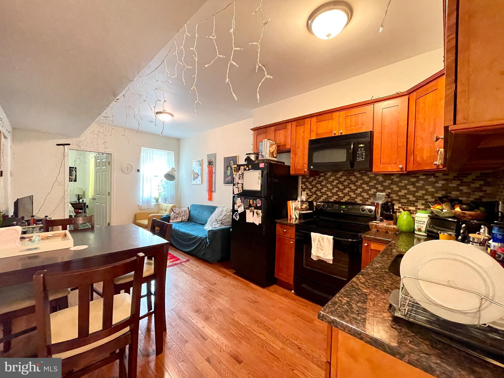 1131 Green Street, Unit 2 Philadelphia, PA 19123 - Photo 9 of 18