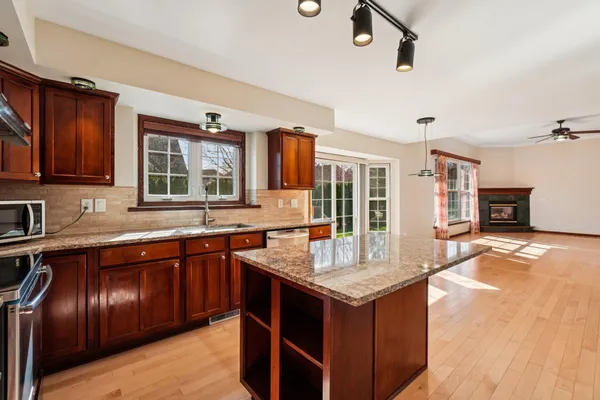 $700,000 | 3808 Briar Parkway, Ann Arbor, MI 48108