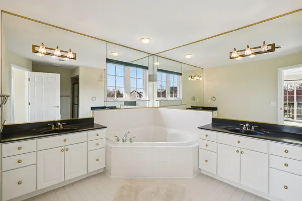 $700,000 | 3808 Briar Parkway, Ann Arbor, MI 48108