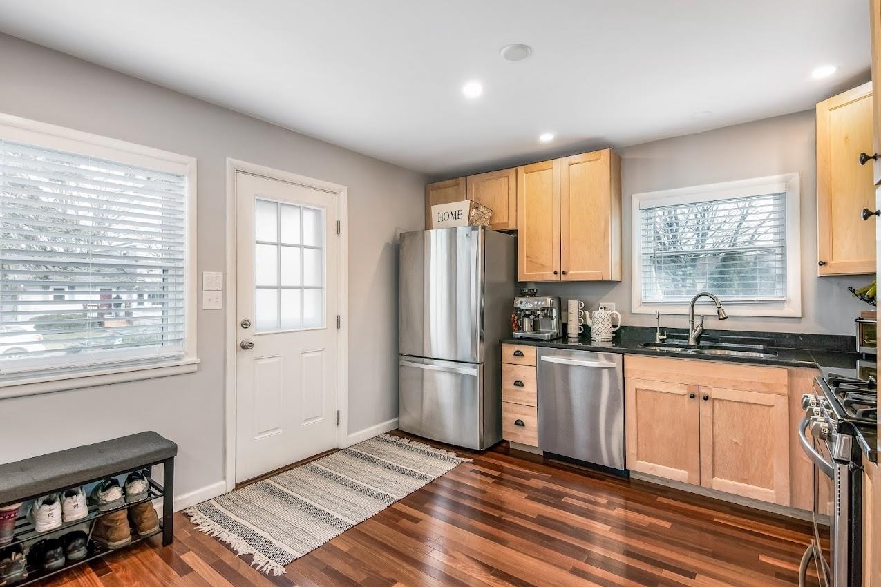 2 Sherry Road South Burlington, VT 05403 - Photo 6 of 40 Gallery Image 6