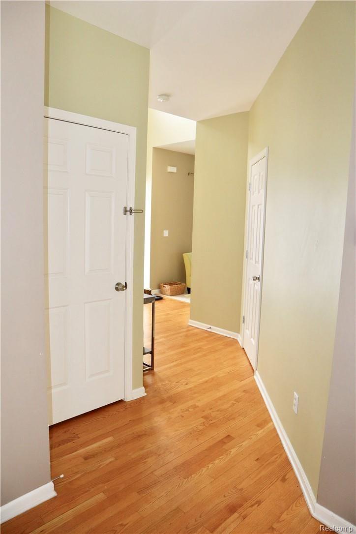2092 Cattail Circle Rochester, MI 48309 - Photo 21 of 52 fullsizeoutput_97b.jpeg