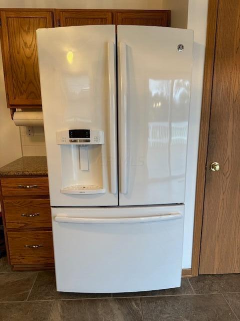 22500 Delaware County Line Road Marysville, OH 43040 - Photo 17 of 60 GE FRENCH DOOR REFRIGERATOR