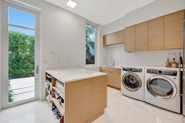 $14,995,000 | 6900 Southeast Harbor Circle, Stuart, FL 34996