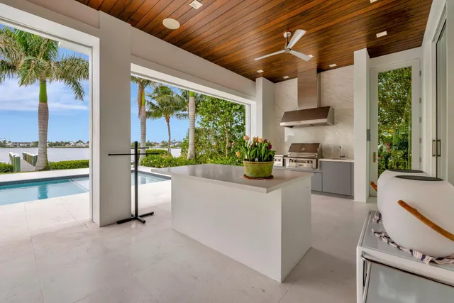 $14,995,000 | 6900 Southeast Harbor Circle, Stuart, FL 34996