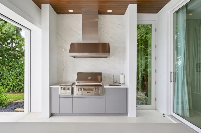 $14,995,000 | 6900 Southeast Harbor Circle, Stuart, FL 34996