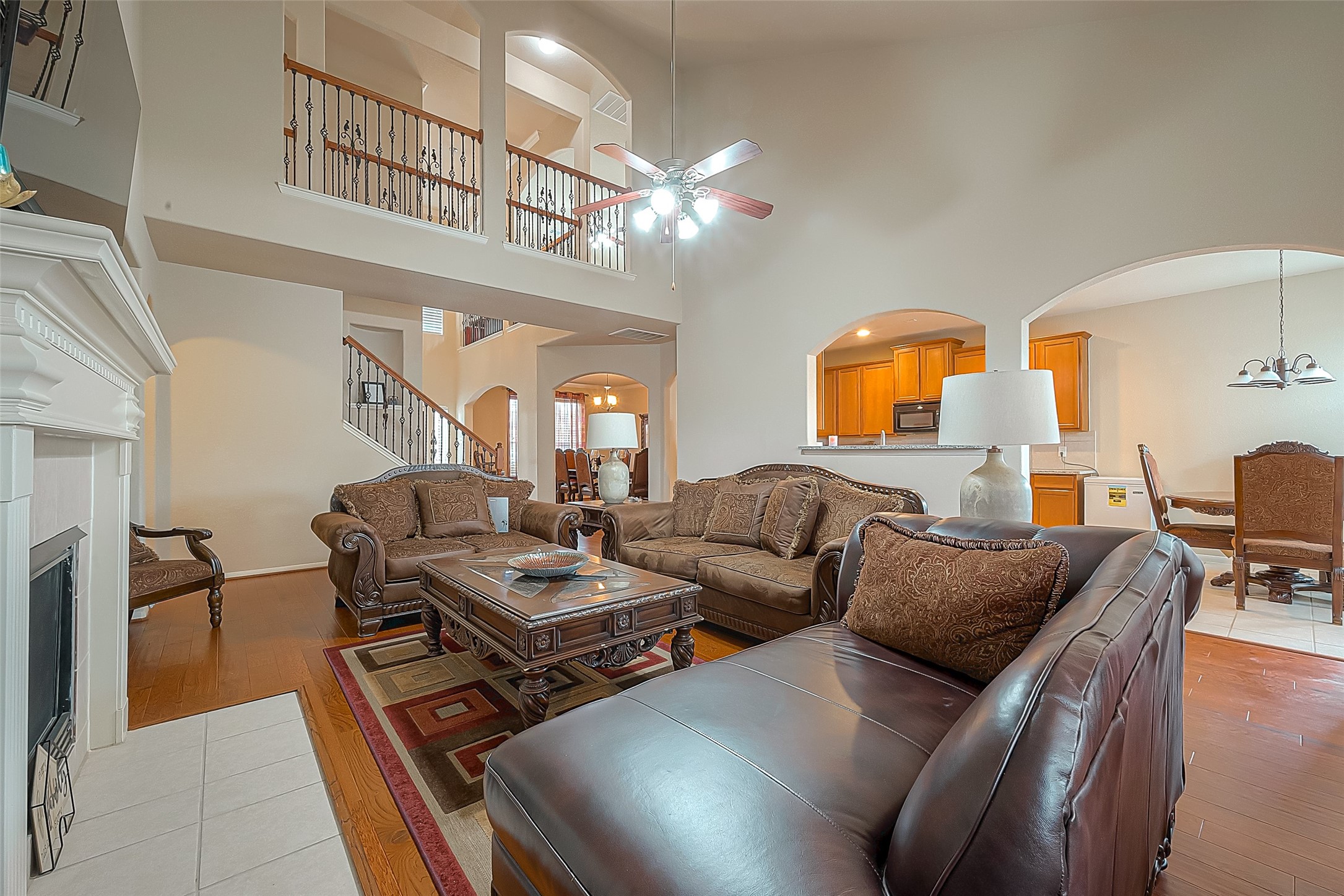 9906 Bronze Mill Lane Rosharon, TX 77583 - Photo 2 of 27