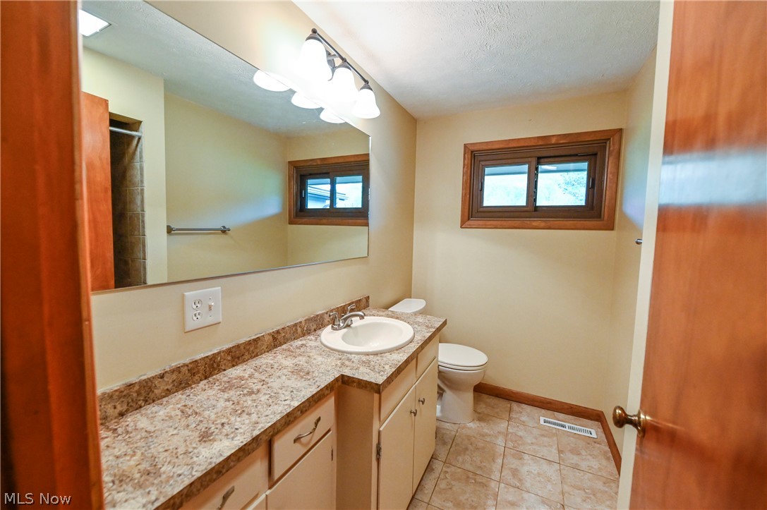 3370 Riverside Airport Road Zanesville, OH 43701 - Photo 20 of 32