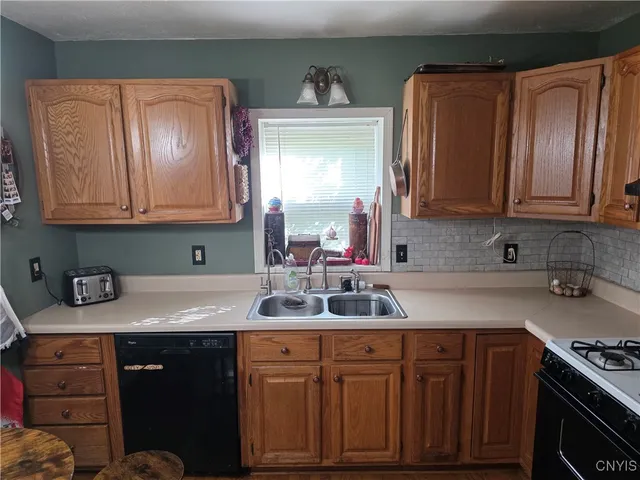 $225,000 | 106 Lincoln Avenue North, Salina, NY 13088