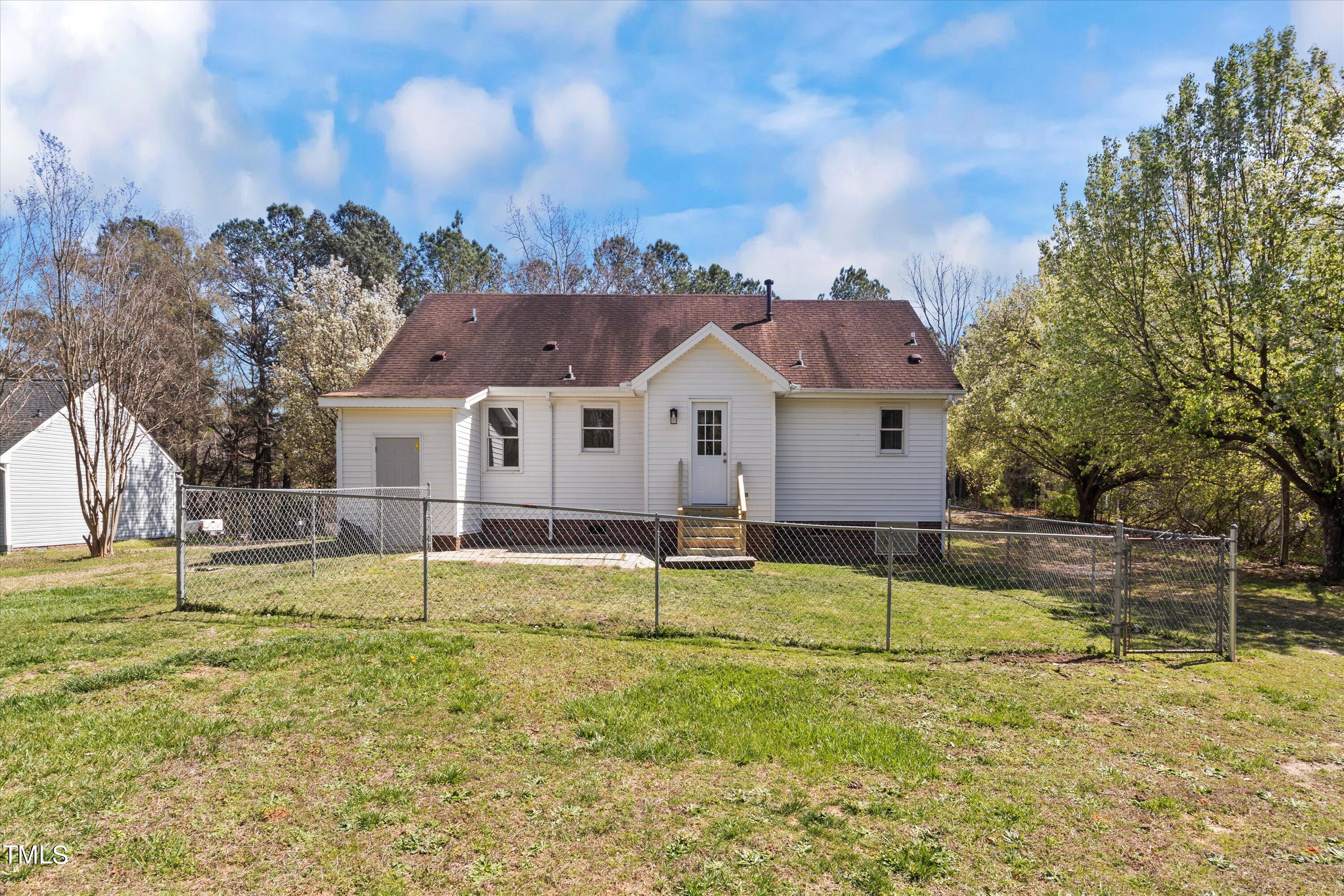9033 Ferrell Road Zebulon, NC 27597 - Photo 29 of 35 08-9033 Ferrell Rd20230320_0008