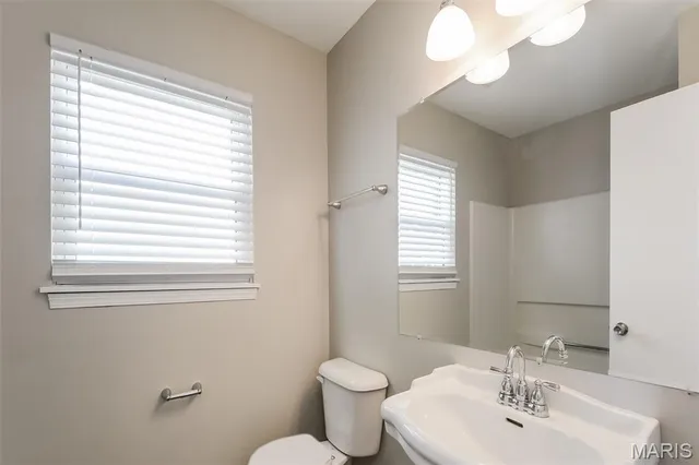 $1,945 | 218 Brower Lane, Florissant, MO 63031