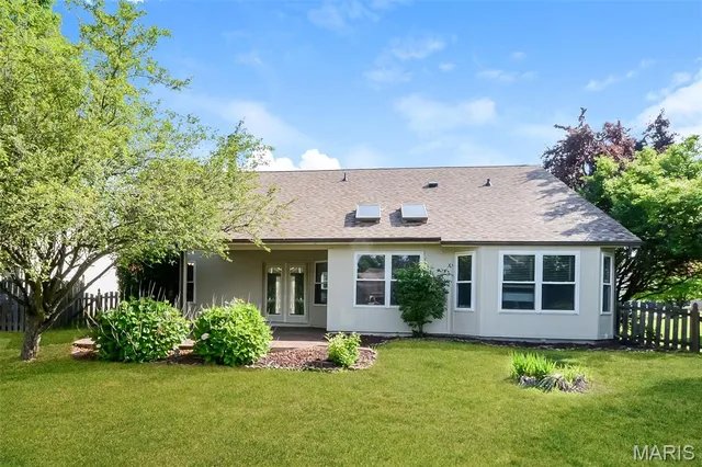 $1,945 | 218 Brower Lane, Florissant, MO 63031