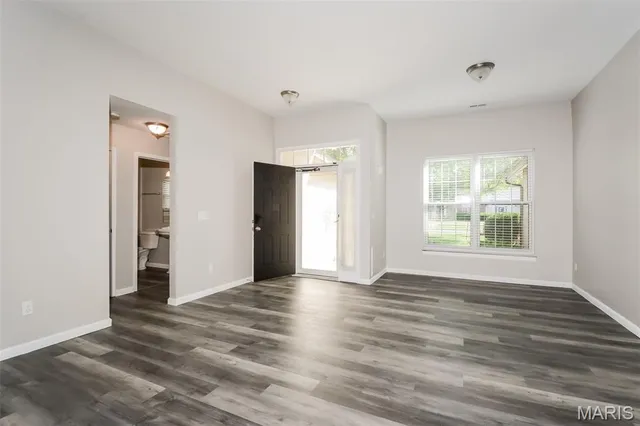 $1,945 | 218 Brower Lane, Florissant, MO 63031