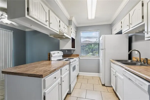 $144,000 | 901 Vouray Drive, Unit C, Kenner, LA 70065