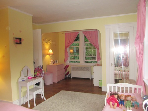 25 Colonial Road Worcester, MA 01602 - Photo 14 of 21 a living room with furniture and a window