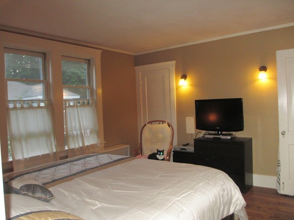 25 Colonial Road Worcester, MA 01602 - Photo 20 of 21 a bedroom with a bed and a flat screen tv