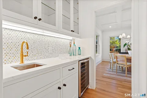 $1,999,000 | 31 High Ridge Road, Fairfield, CT 06825