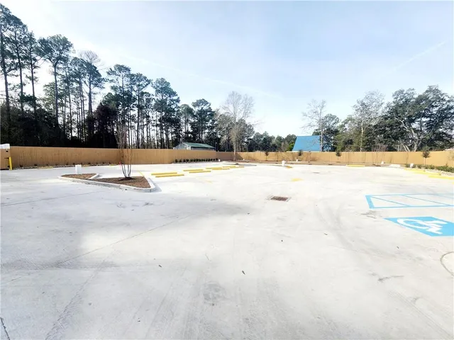 $1,375 | 141 Hoover Drive, Unit 103, Slidell, LA 70461