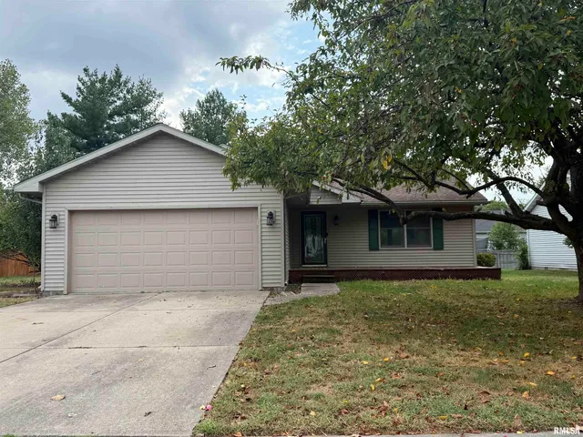 $2,000 | 205 Appomattox Drive, Springfield, IL 62711