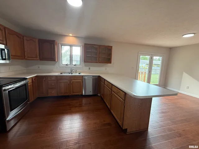 $2,000 | 205 Appomattox Drive, Springfield, IL 62711