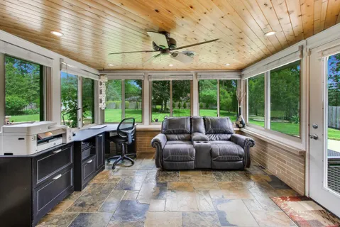 $700,000 | 16 South Wildwood Drive, Prospect Heights, IL 60070