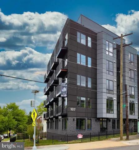 $2,000 | 1617 Rhode Island Avenue Northeast, Unit 102, Washington, DC 20018