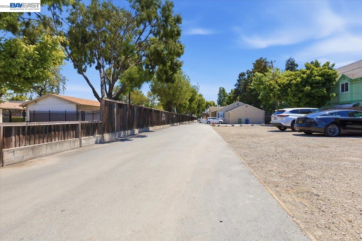 882 West Tennyson Road Hayward, CA 94544 - Photo 12 of 57