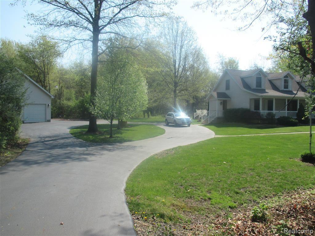 2787 Wells Road Petersburg, MI 49270 - Photo 3 of 32 3.JPG