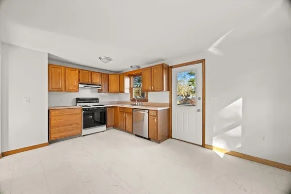 $579,999 | 37 Annawon Drive, Halifax, MA 02338