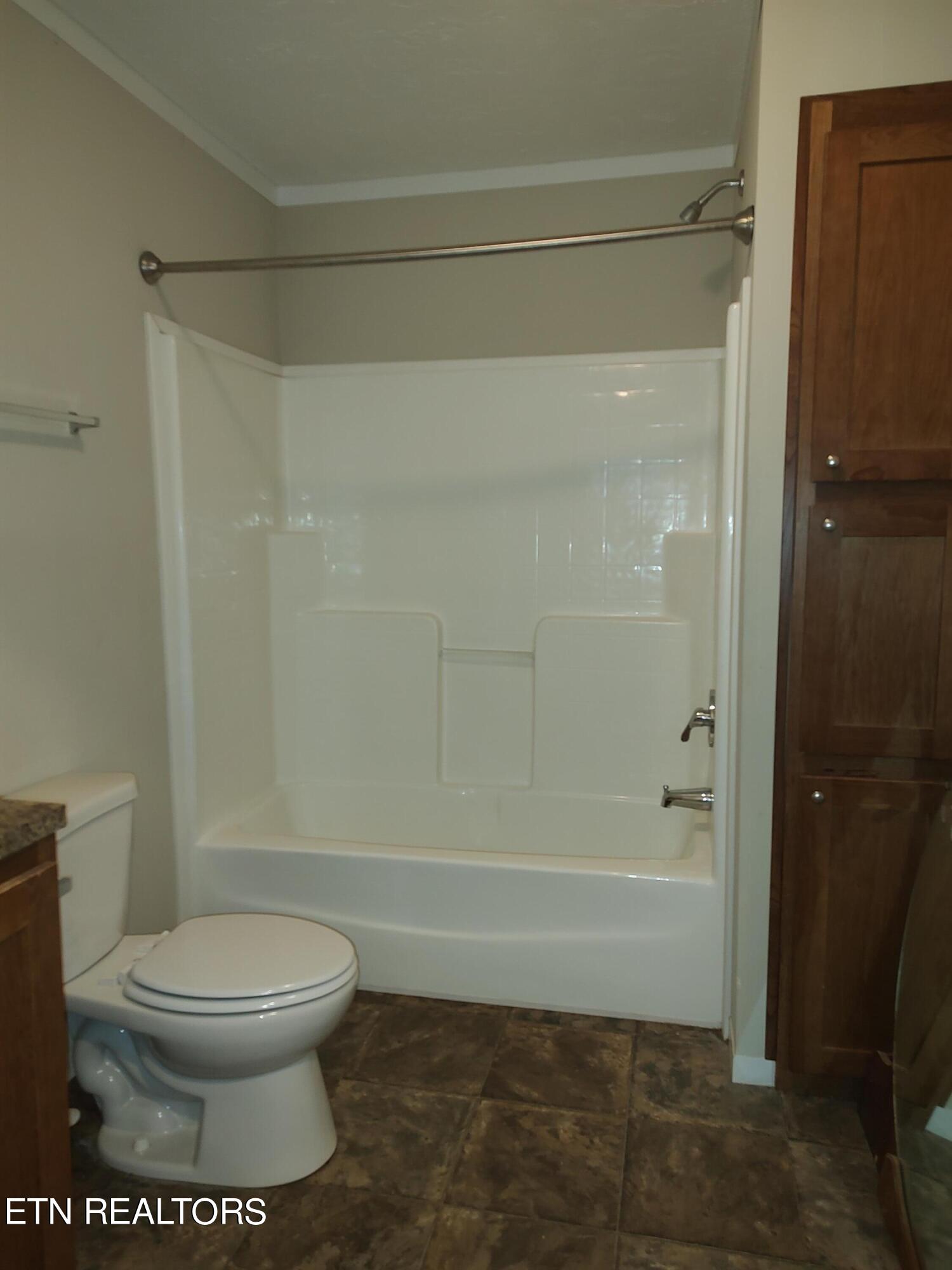 1025 Shields Ridge Road New Market, TN 37820 - Photo 23 of 27 Bathroom 2