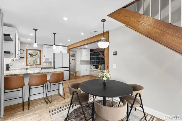 $359,900 | 814 Bald Hill Road, Eureka, MO 63025