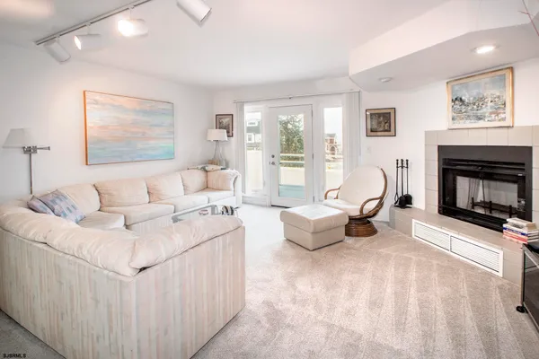 $22,500 | 7701 Atlantic Avenue, Unit 8, Margate City, NJ 08402