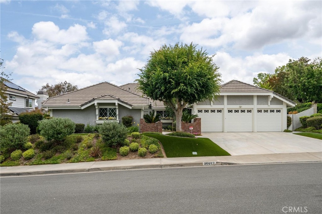 26072 Charing Cross Road Valencia, CA 91355 - Photo 2 of 105