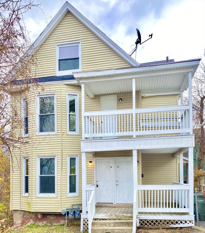 31-33 Hunt Street Springfield, MA 01108 - Photo 1 of 18 Gallery Image 1
