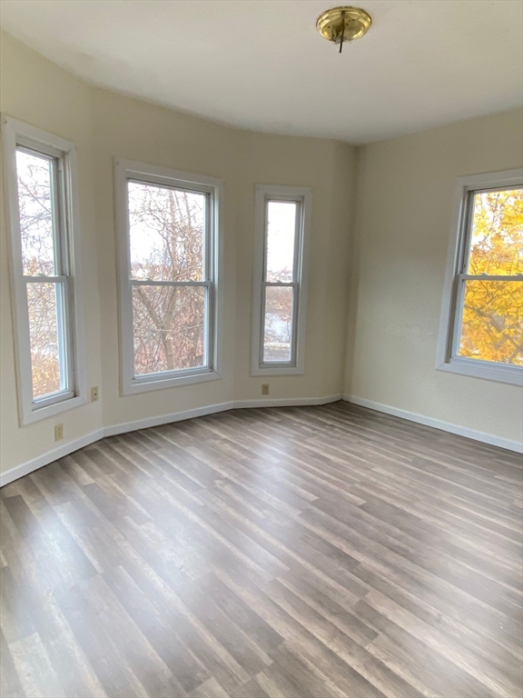 31-33 Hunt Street Springfield, MA 01108 - Photo 12 of 18 Gallery Image 12