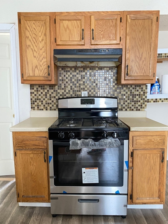 31-33 Hunt Street Springfield, MA 01108 - Photo 10 of 18 Gallery Image 10