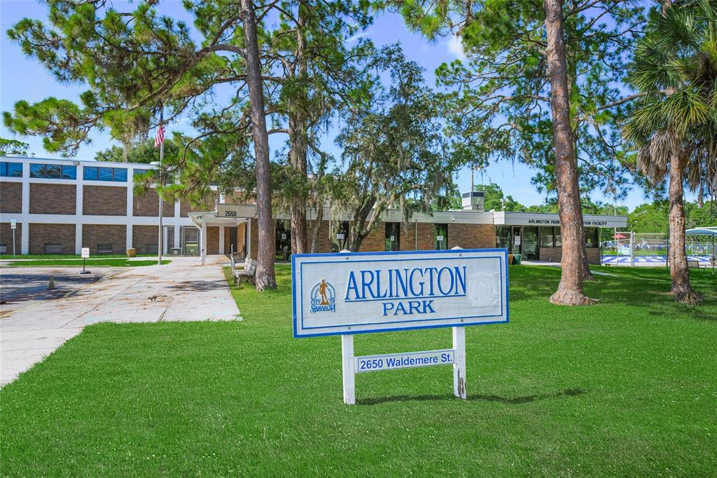 2343 Prospect Street Sarasota, FL 34239 - Photo 22 of 33 a view of outdoor space with garden and trees