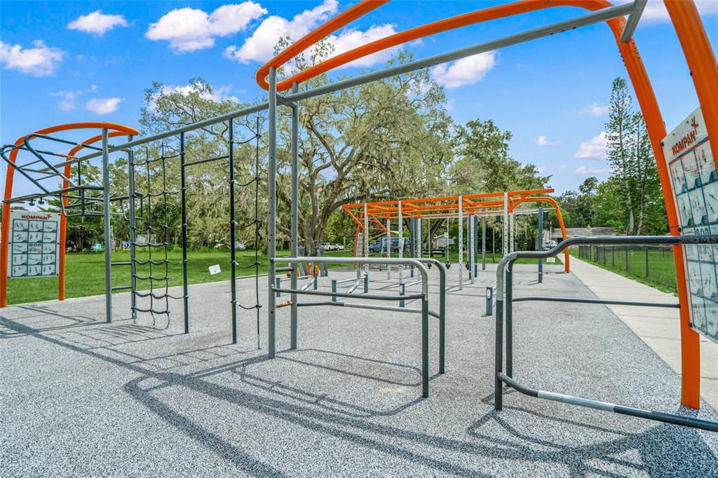 2343 Prospect Street Sarasota, FL 34239 - Photo 29 of 33 a view of a tennis court