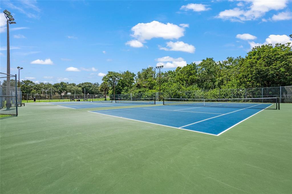 2343 Prospect Street Sarasota, FL 34239 - Photo 32 of 33 a view of tennis court