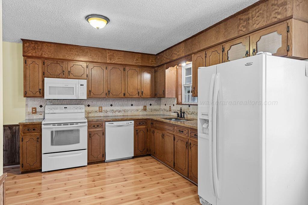 511 Lamon Chapel Loop Jasper, AL 35503 - Photo 12 of 36 DSC00633-98