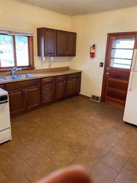 128 Spring Street Coal Center, PA 15423 - Photo 5 of 12 Gallery Image 5