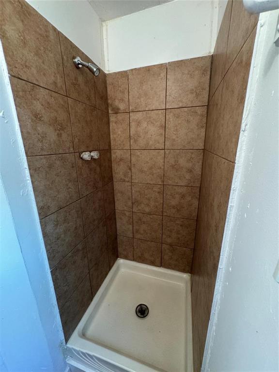 2010 Spring Court, Unit 20102014 Azle, TX 76020 - Photo 10 of 30